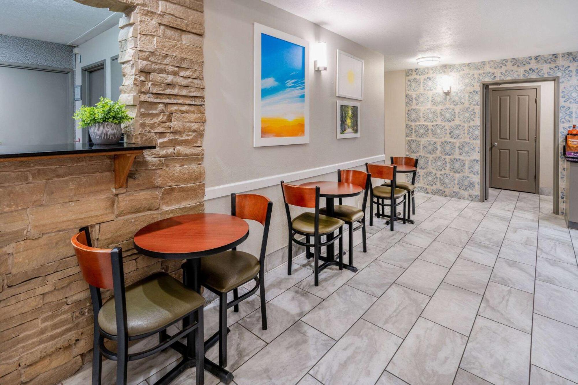 Days Inn By Wyndham Los Lunas Exterior foto